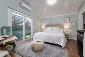 Studio with a Pool Intimate spot for relaxation